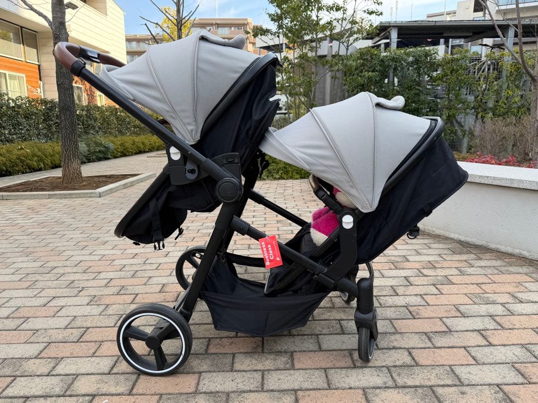 2人乗りベビーカー　双子　兄弟　安定性　ベビーカー　おまけ付きで発送　送料無料