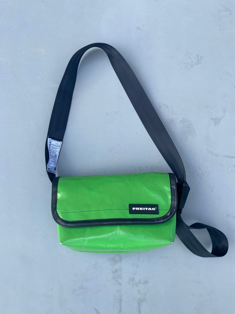 FREITAG メッセンジャーバッグ グリーン