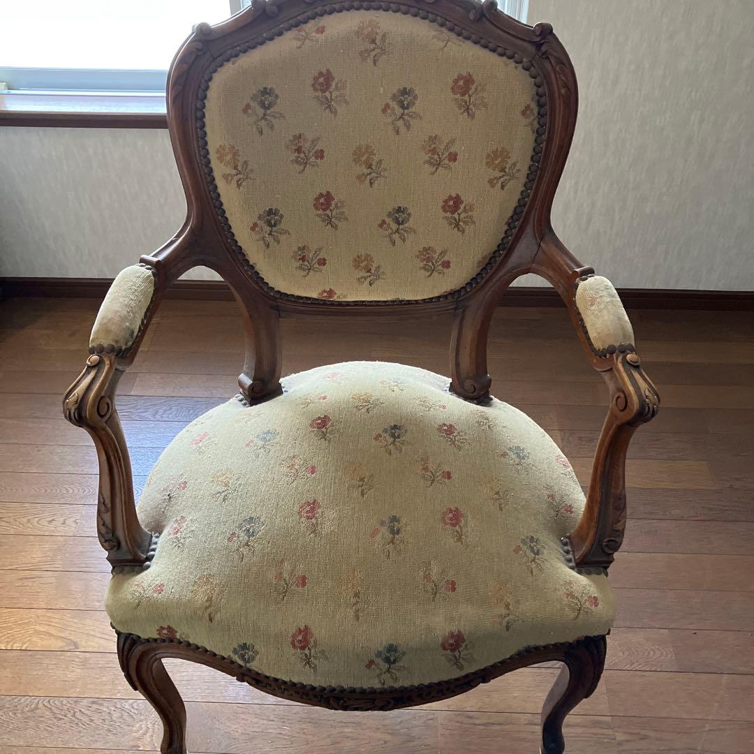 フローラルパターン アンティークチェア