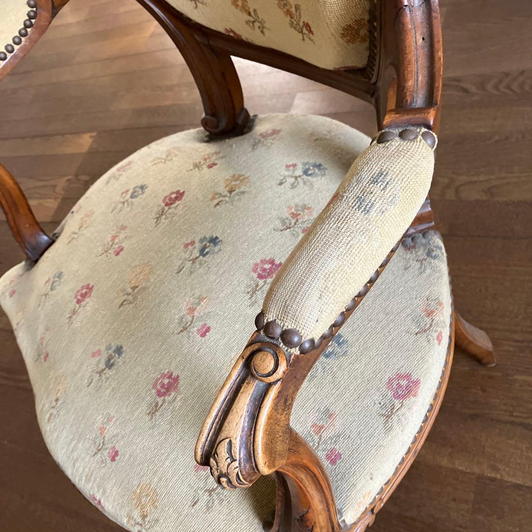 フローラルパターン アンティークチェア