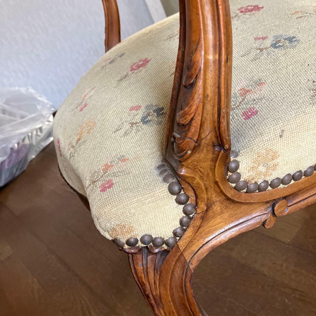 フローラルパターン アンティークチェア