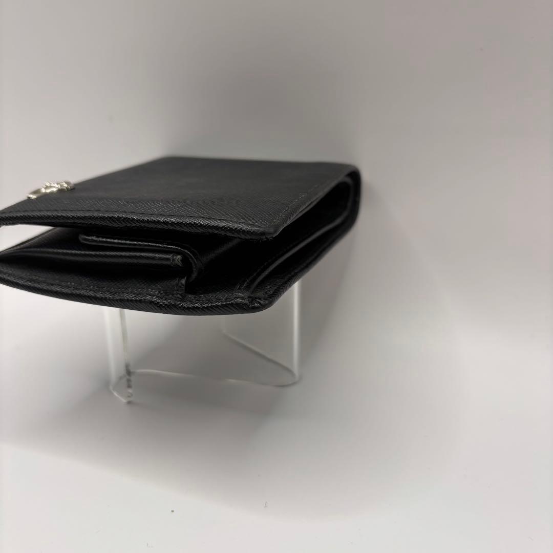 vivienne westwood 二つ折り財布　ブラック　シルバー　財布　黒