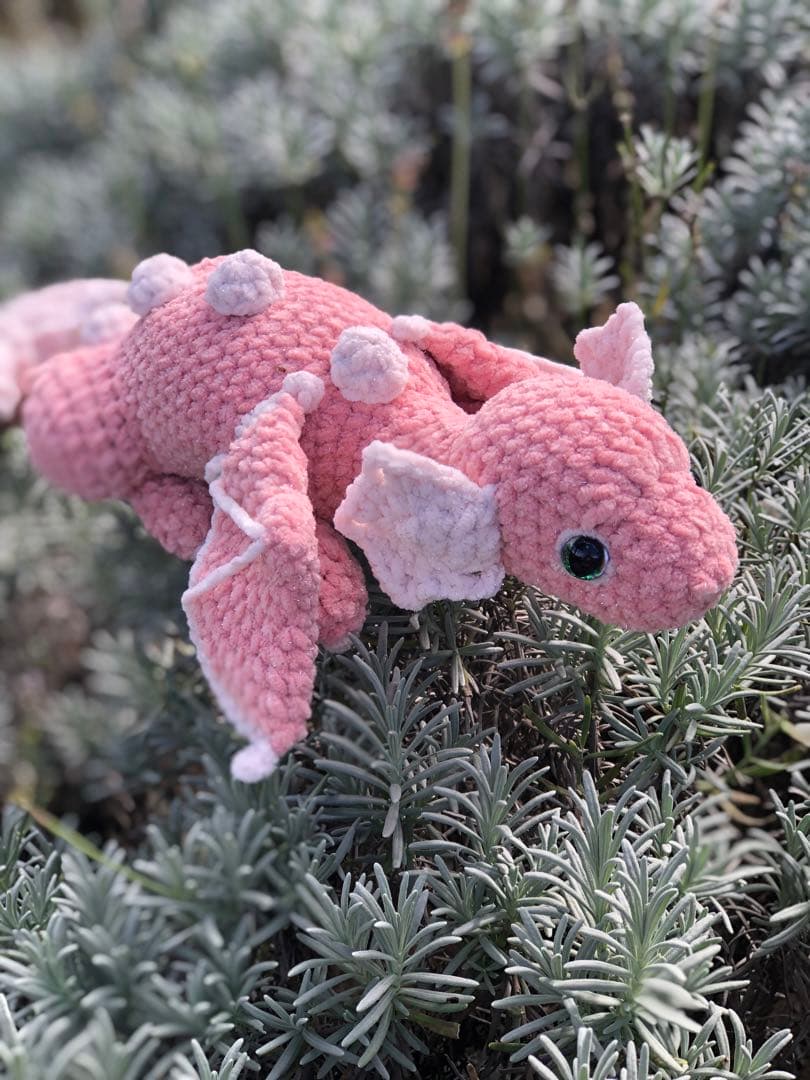 ドラゴン　あみぐるみ