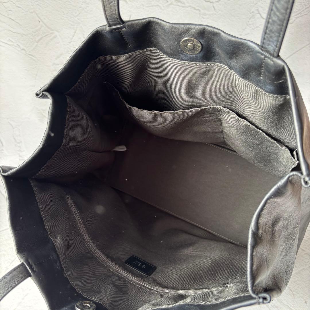 【美品】イアパピヨネ エンボストートバッグ レザー A4 肩掛け◎ ユニセックス