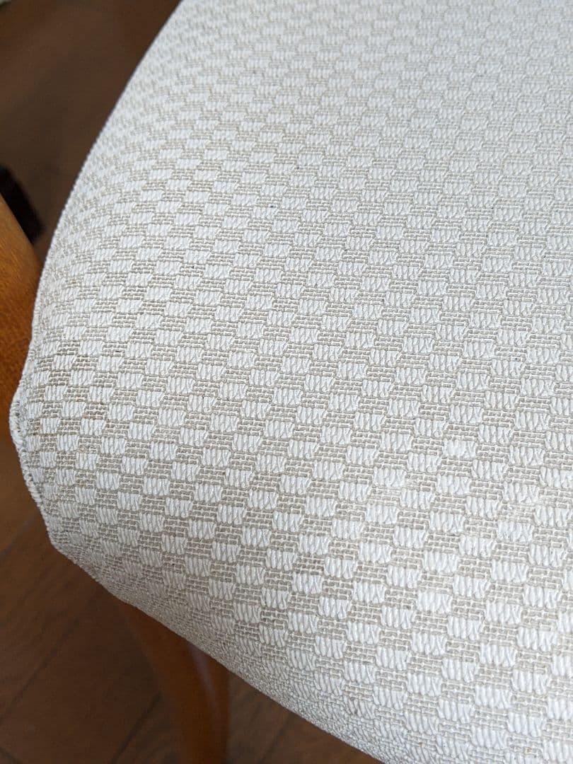 飛騨産業クレセントダイニングチェアー