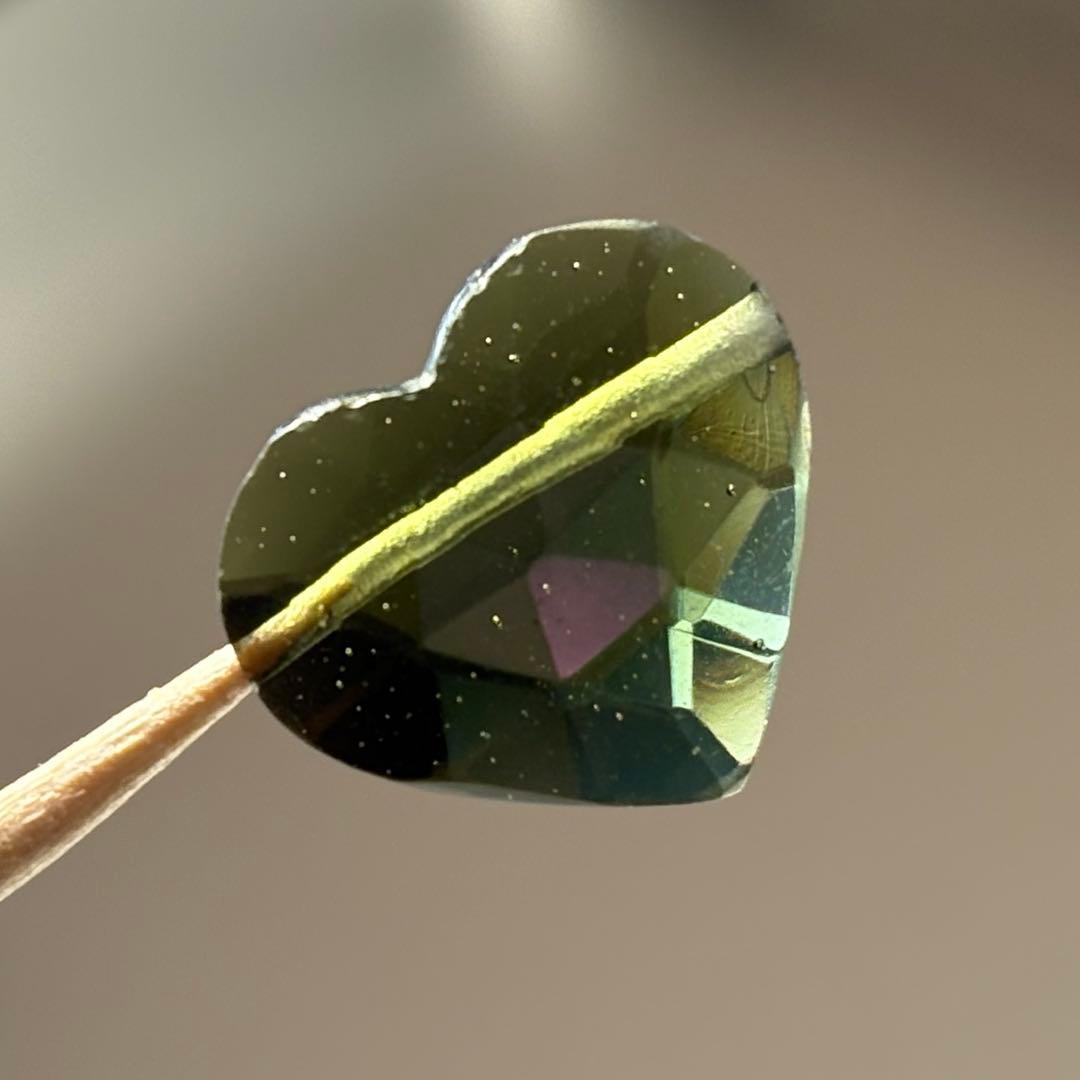 希少極上　モルダバイト　K305