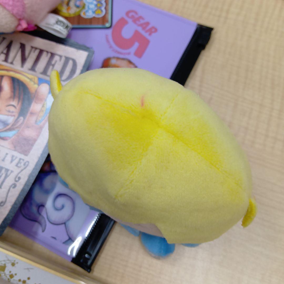 ❶ワンピース 紙類 ステッカー 輩缶バッジ マスコットなど まとめ売り