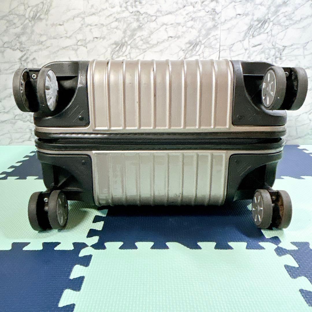 リモワ サルサ 45L 4輪 TSAロック キャビンプラス プロセッコ 金色