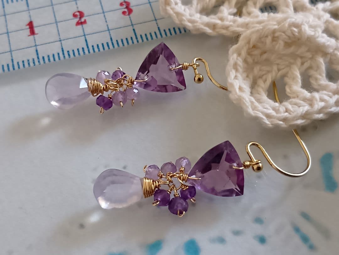 487/14kgf宝石質美しいスコロライトとアメジスト▼のチャーム