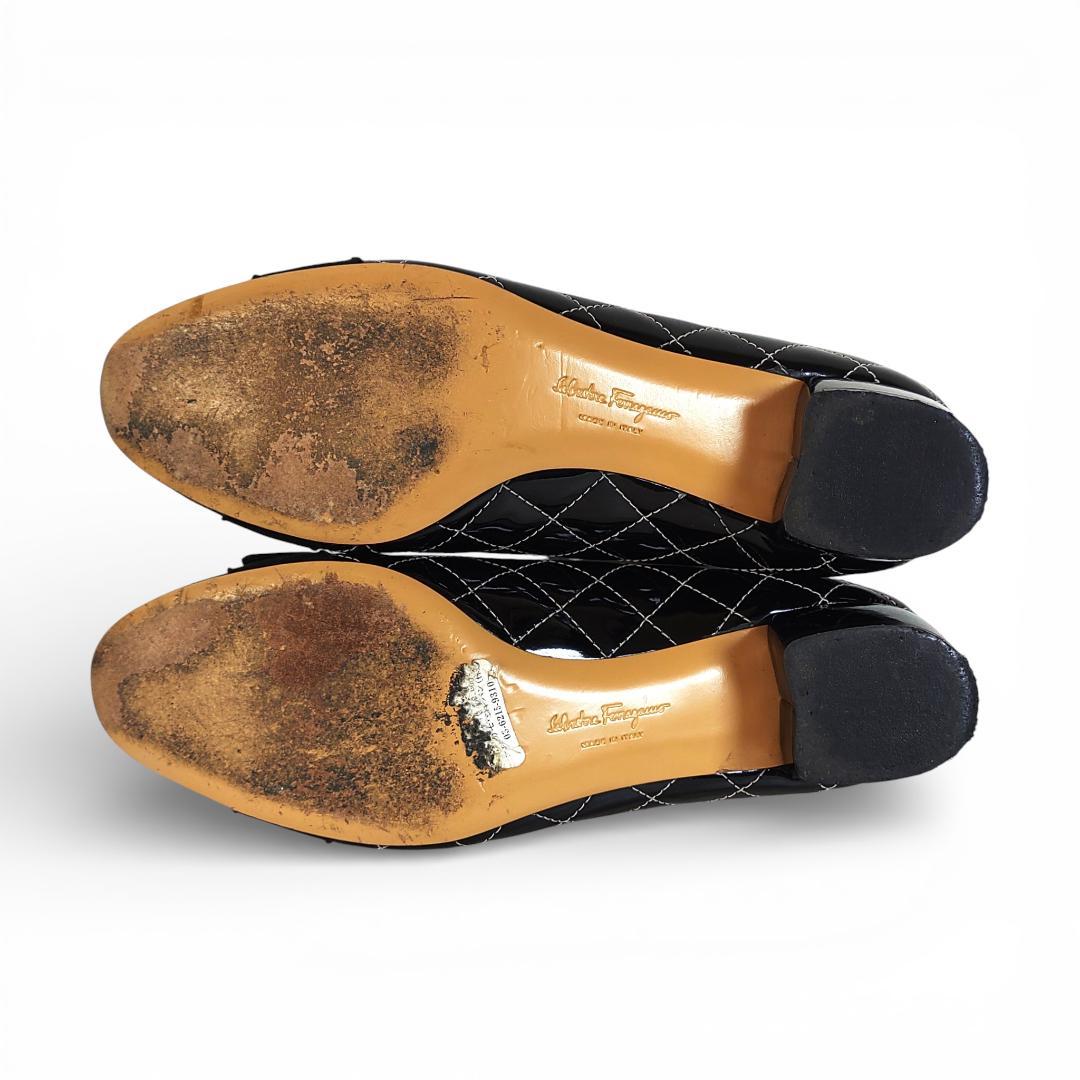 フェラガモ|VARA|キルティングリボン|6C|黒|i1781