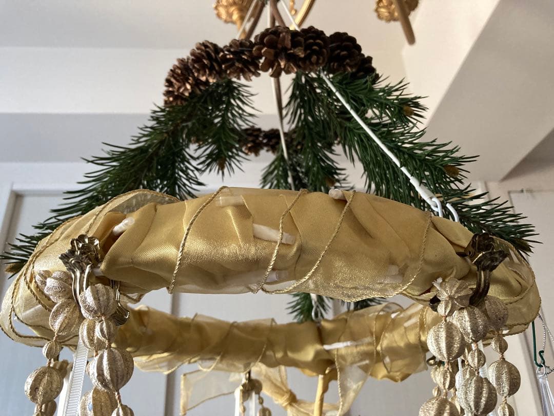 電飾吊下げリース　オーナメントを下げて使えますクリスマスツリー代わりになるリース