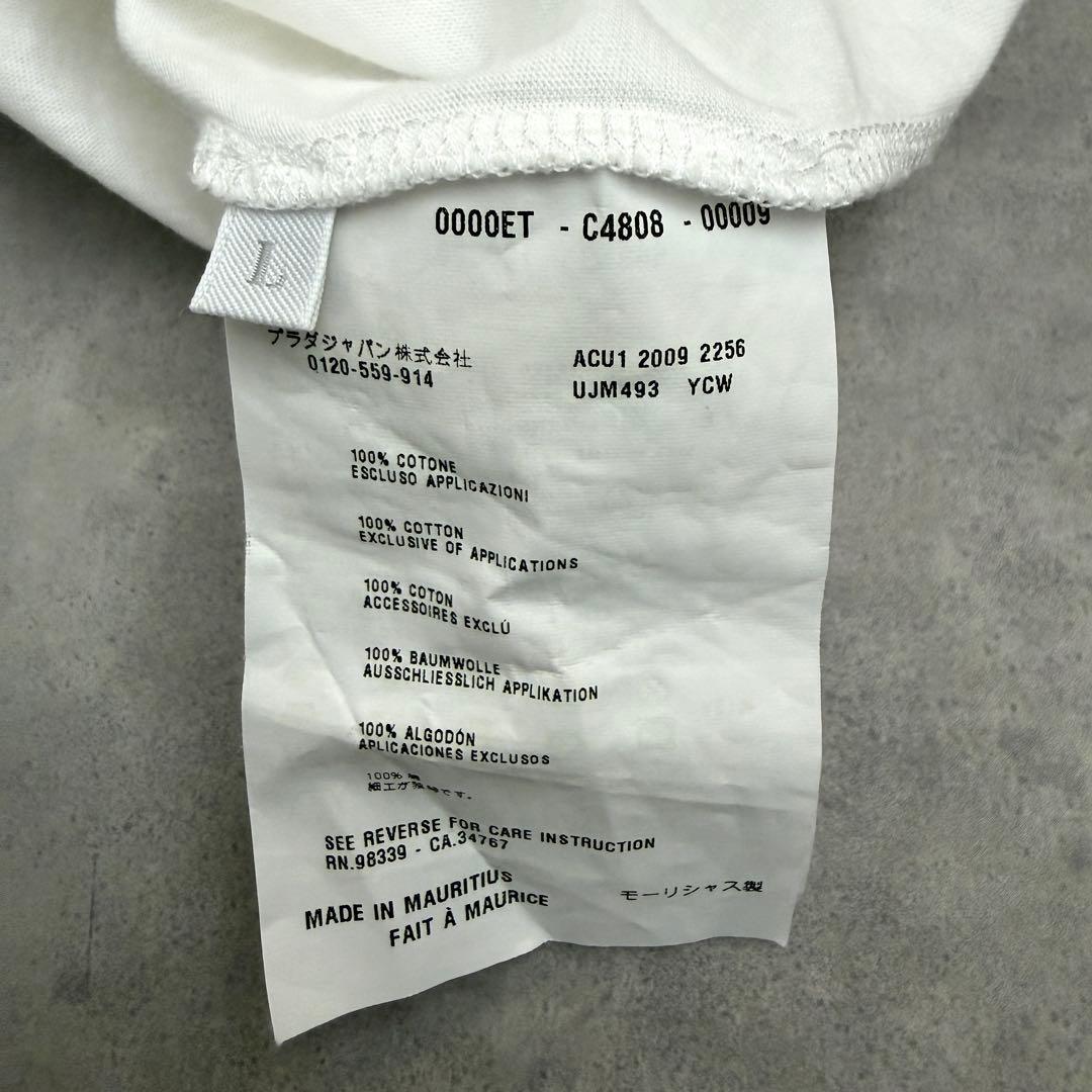 【PRADA】VネックTシャツ ホワイト アートパッチデザイン L