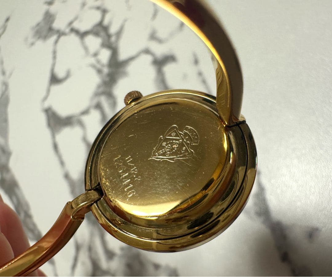 GUCCIグッチ チェンジベゼル 11/12.2ベ ゼル11色