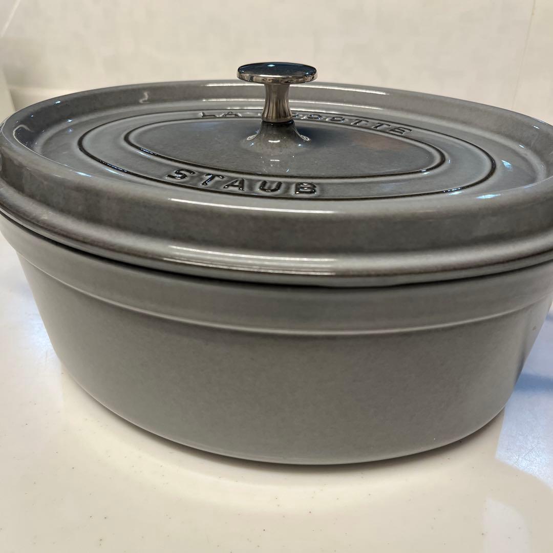 【QUEEN】STAUB オーバル 29cm グレー