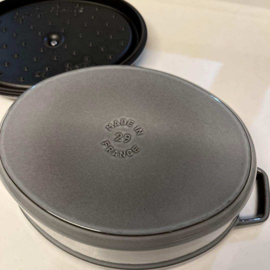 【QUEEN】STAUB オーバル 29cm グレー