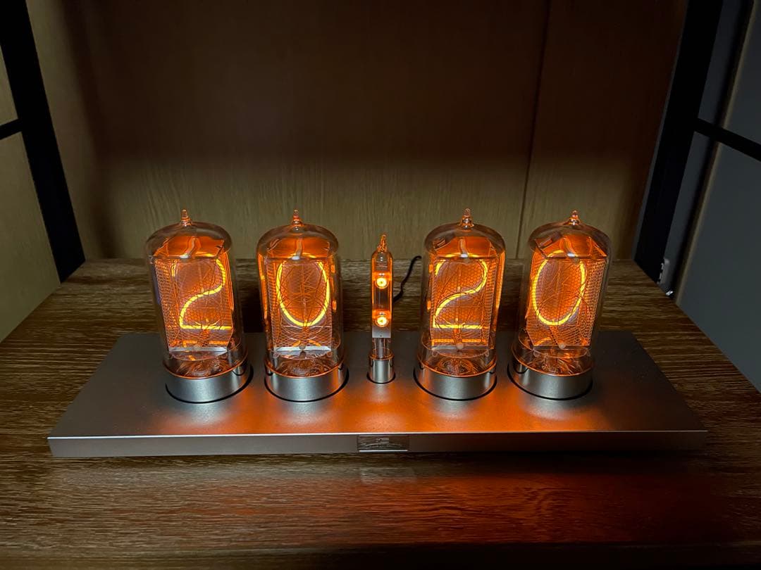 Dalibor Farny Puri Nixie Clock ニキシー管 置時計