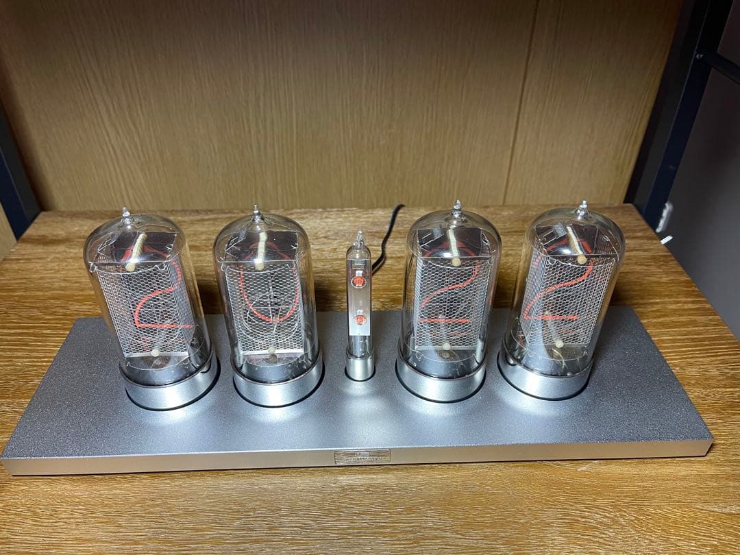 Dalibor Farny Puri Nixie Clock ニキシー管 置時計