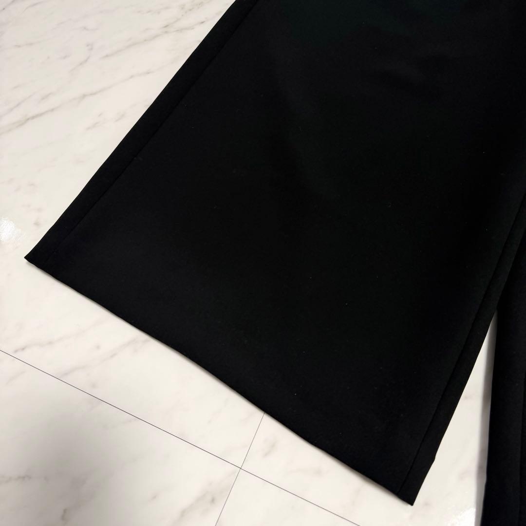 【未使用品】完売品✨️アルアバイル ダブルクロス Vネック オールインワン 黒