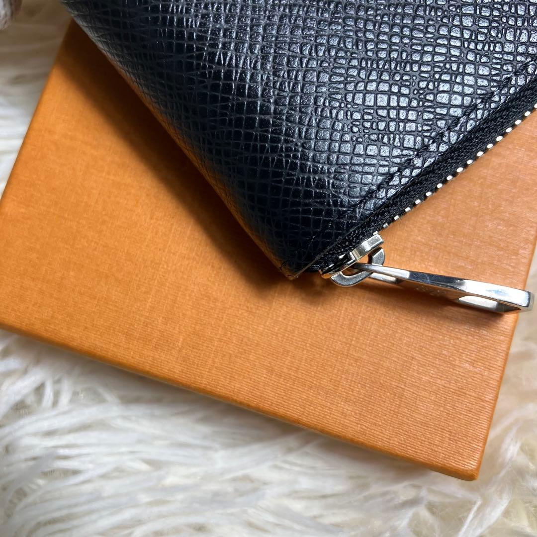 【未使用級】ルイヴィトン タイガ パース ジッピー 箱付き