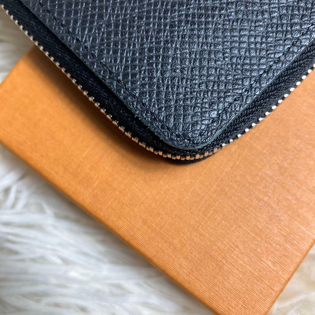 【未使用級】ルイヴィトン タイガ パース ジッピー 箱付き