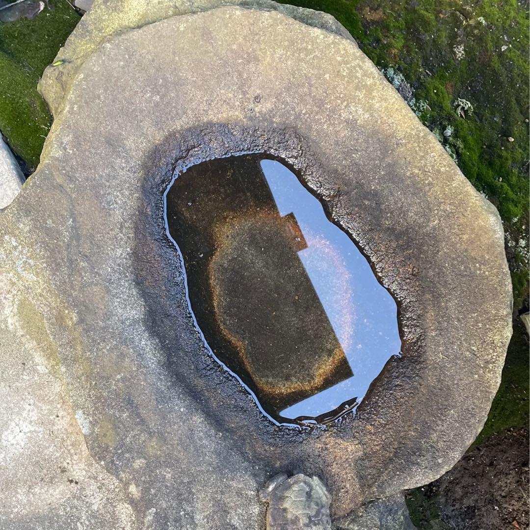 【引取限定】天然石製 手水鉢 水鉢【亀の彫刻付き】