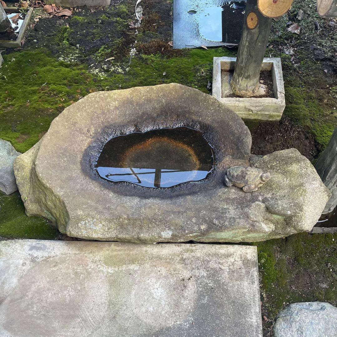 【引取限定】天然石製 手水鉢 水鉢【亀の彫刻付き】