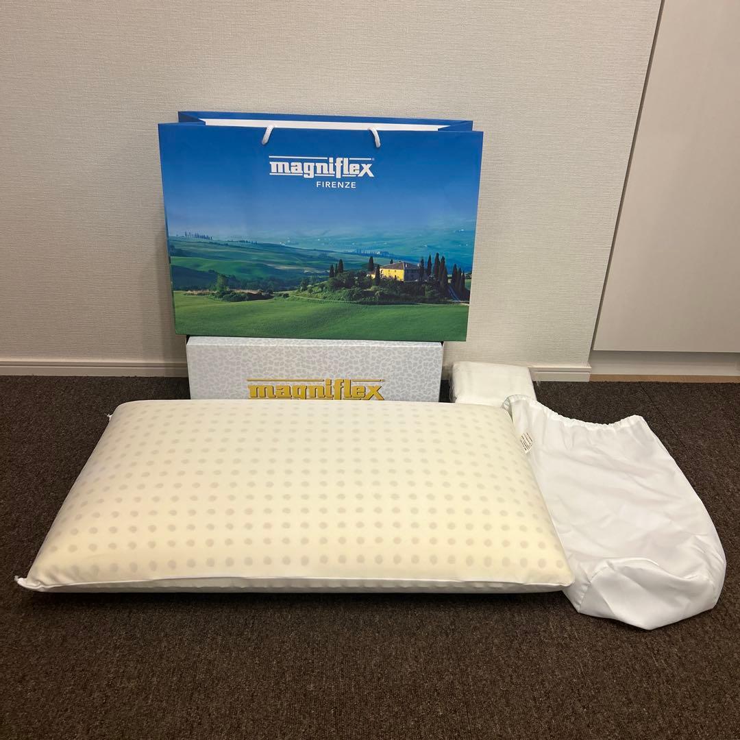 マニフレックス　ピローグランデ　枕　保証書、専用袋付き