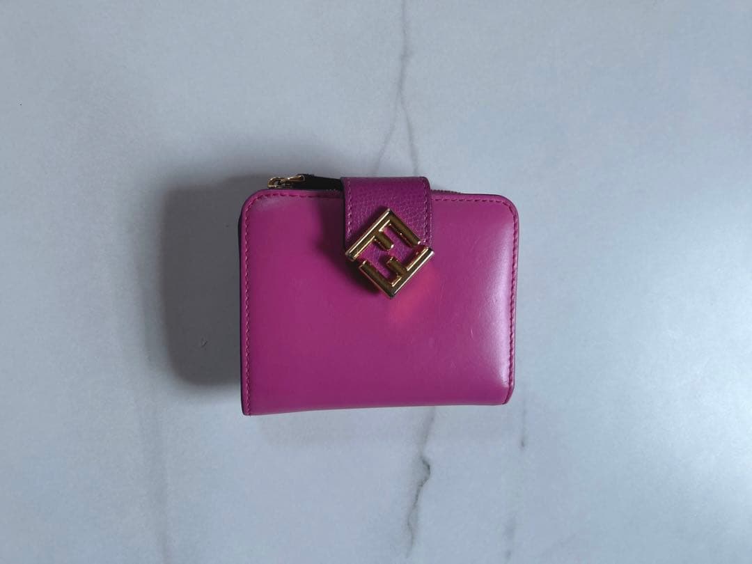 【最終値下げ♪】FENDI 財布　伊勢丹【即日発送】