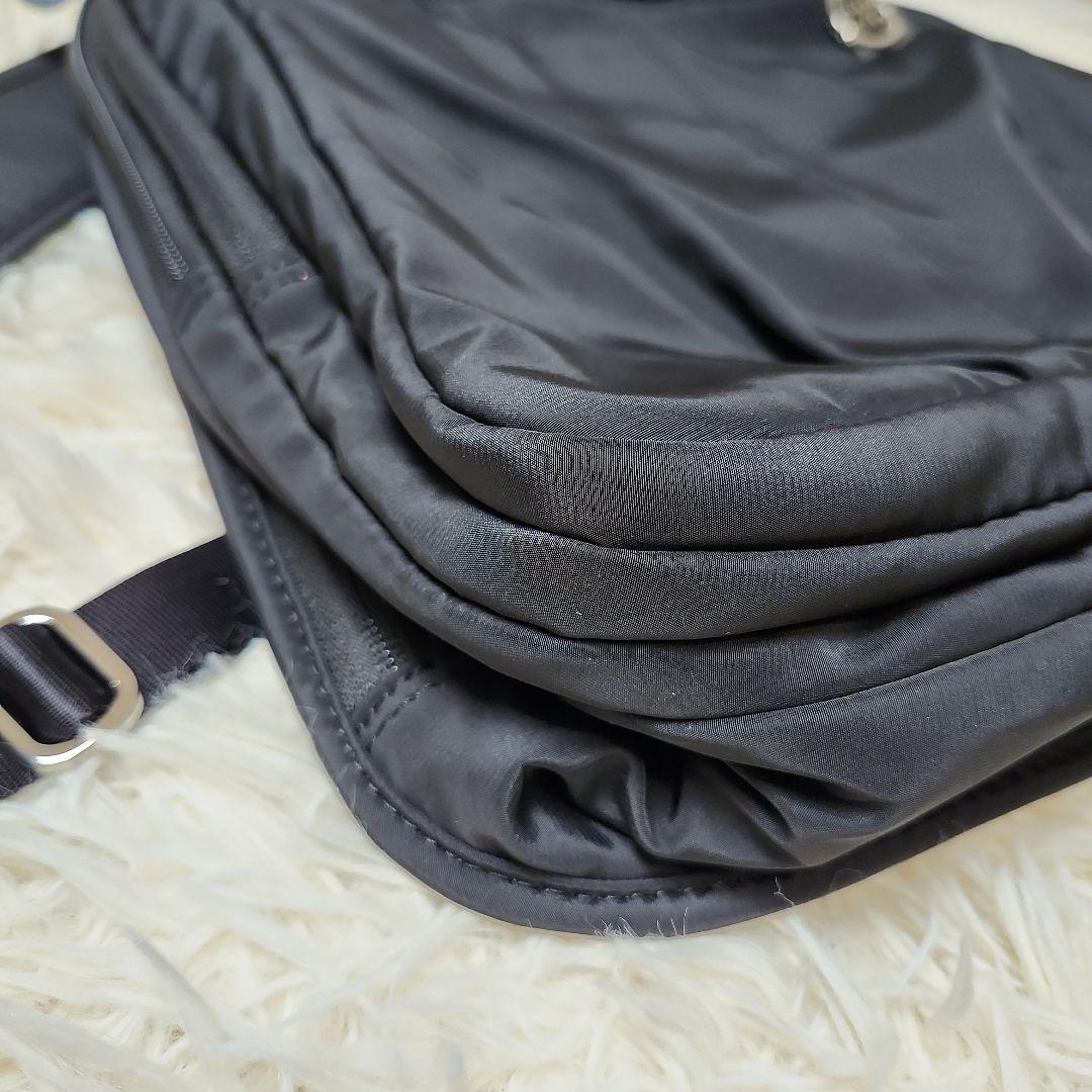 【新品タグ付】カナナプロジェクト　リュック　ブラック