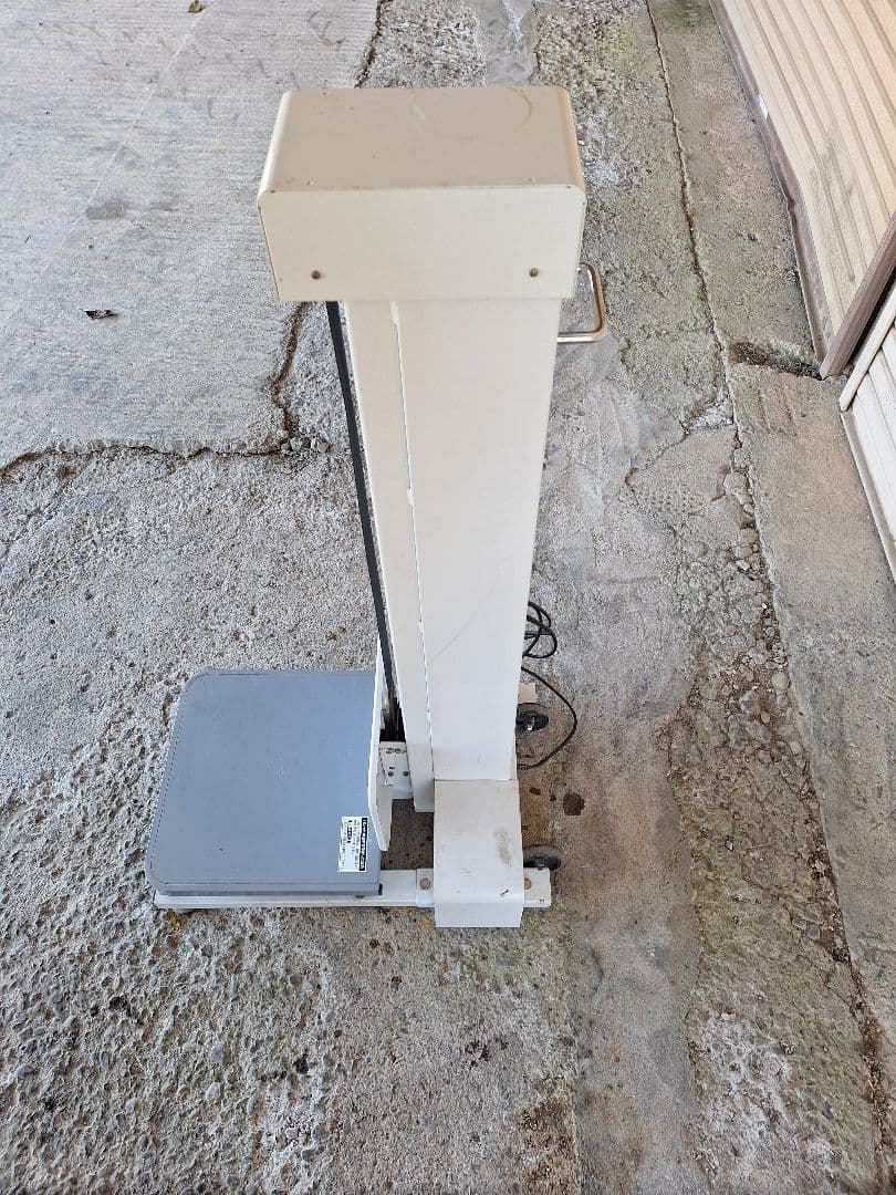 タイガーカワシマ　リフトアップ楽だ君　LU203　米袋昇降機