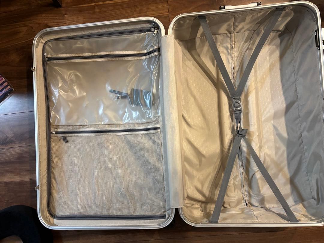 サムソナイト 大型スーツケース TSAロックあり ネームタグ、鍵つき、使用2回