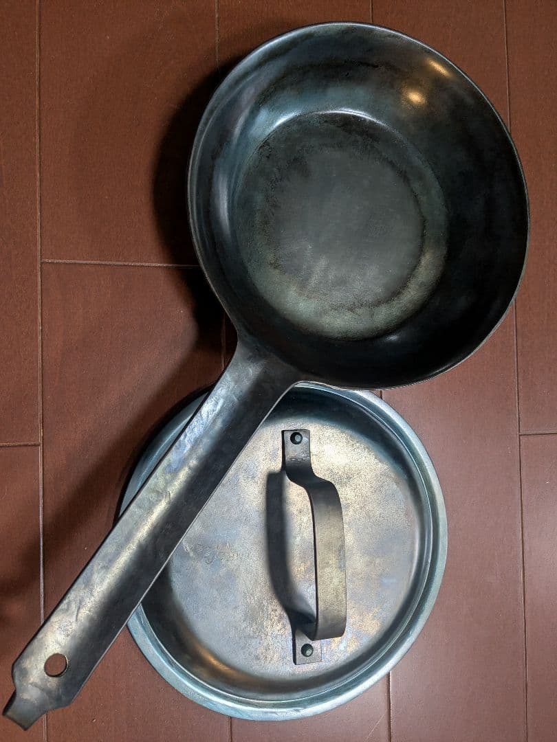 あじね フライパン 蓋付き 鉄 20cm 2.3mm モダンフライパン 鉄