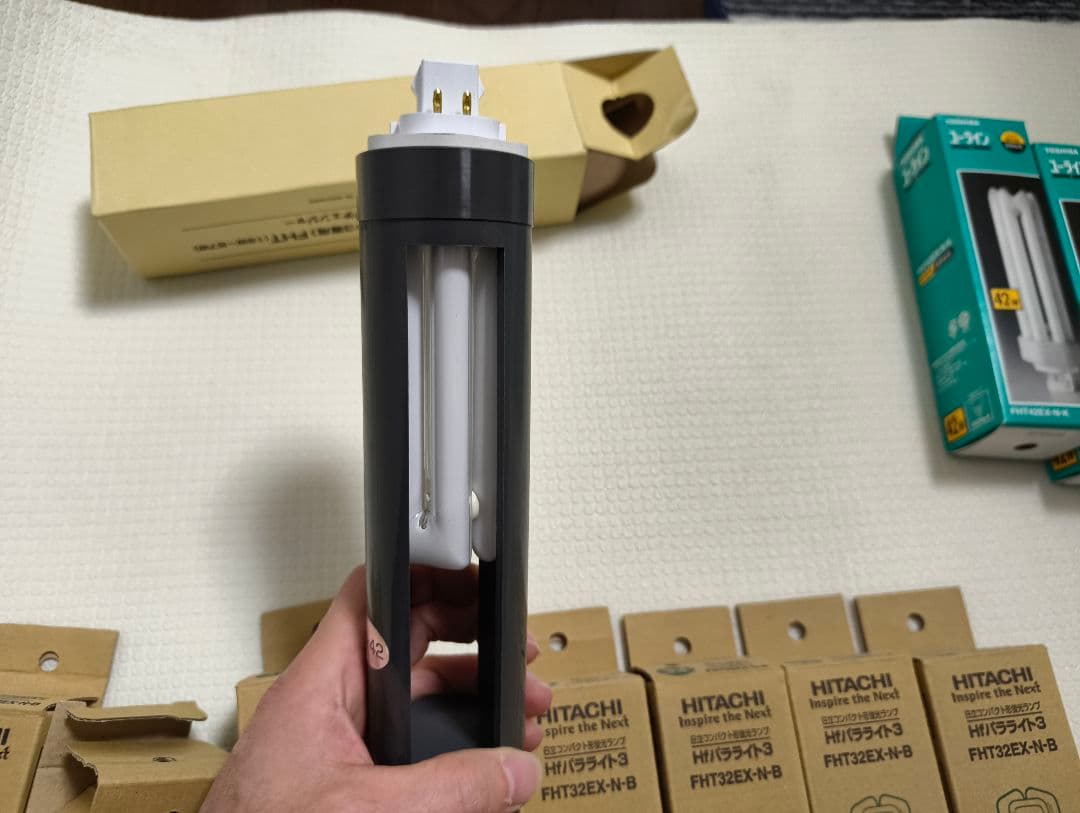 東芝、日立 FHT42EX-N / FHT32EX-N　未使用品 計14個