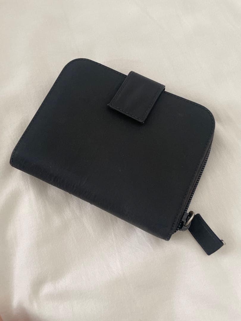 値下げ　PRADA ブラック 二つ折り財布