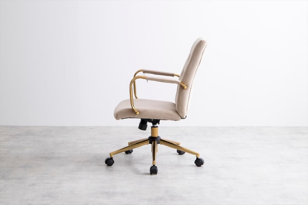 アーム付ベロアデスクチェア　クラシックソファのようなデザイン