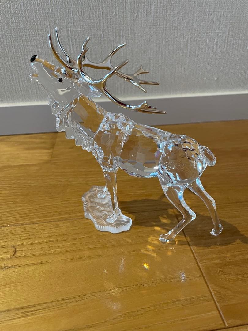 スワロフスキー　クリスタル 鹿の置物