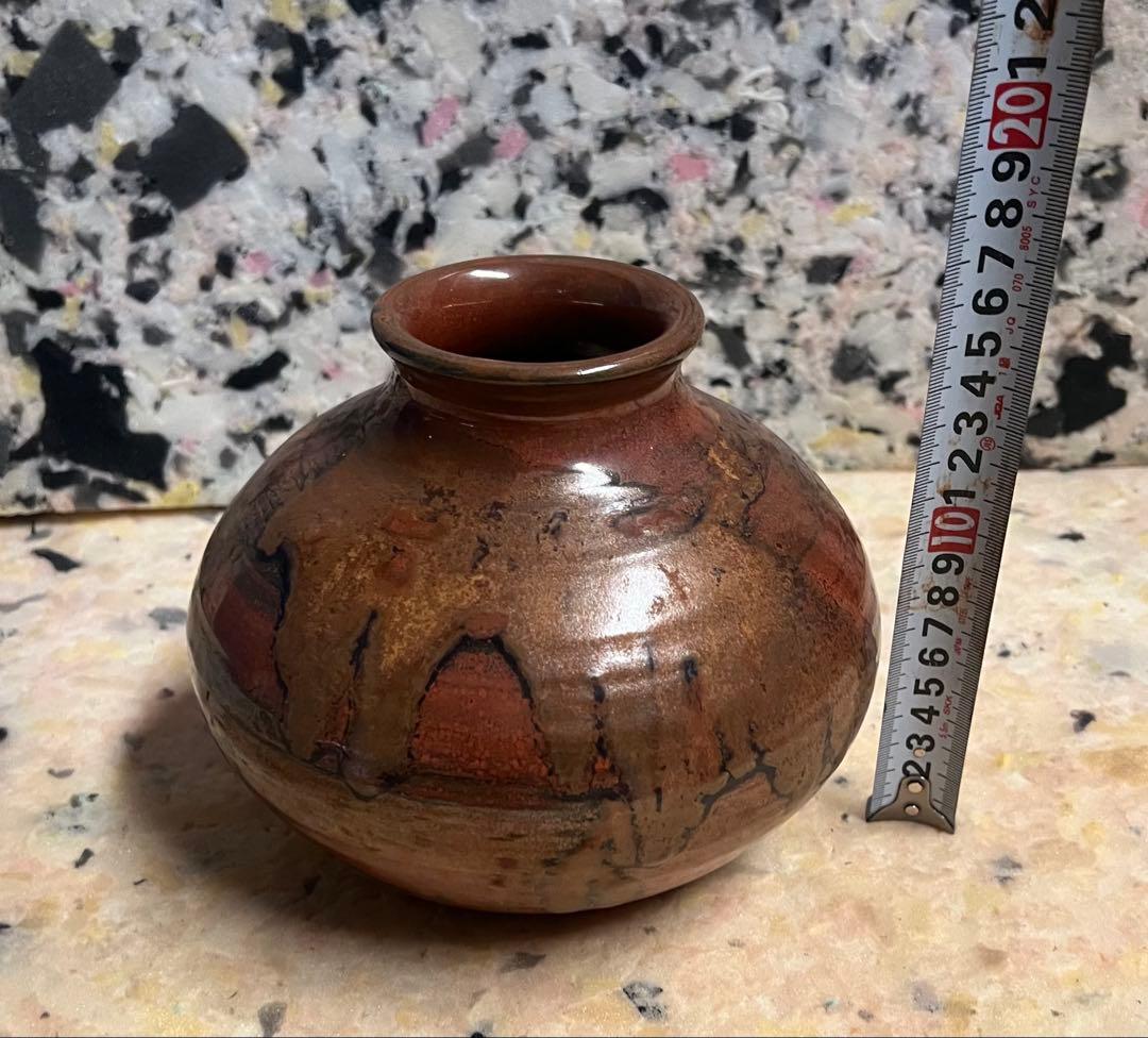 ブラウン陶器丸型花瓶