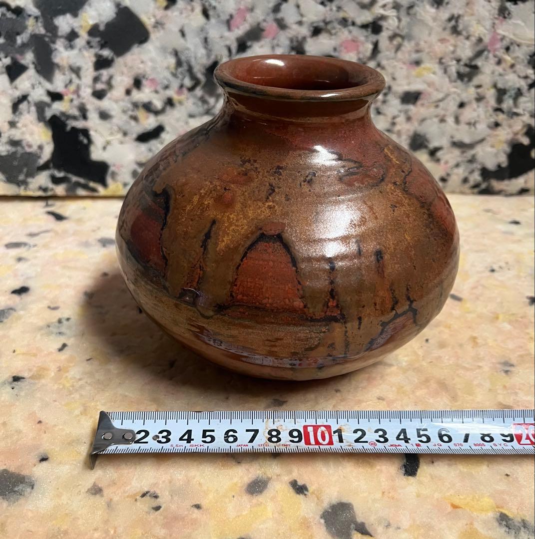 ブラウン陶器丸型花瓶