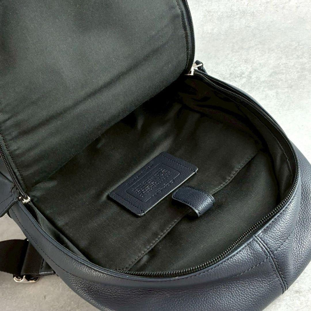 極美品 コーチ チャールズ ボディバッグ ビジネス レザー メンズ ネイビー