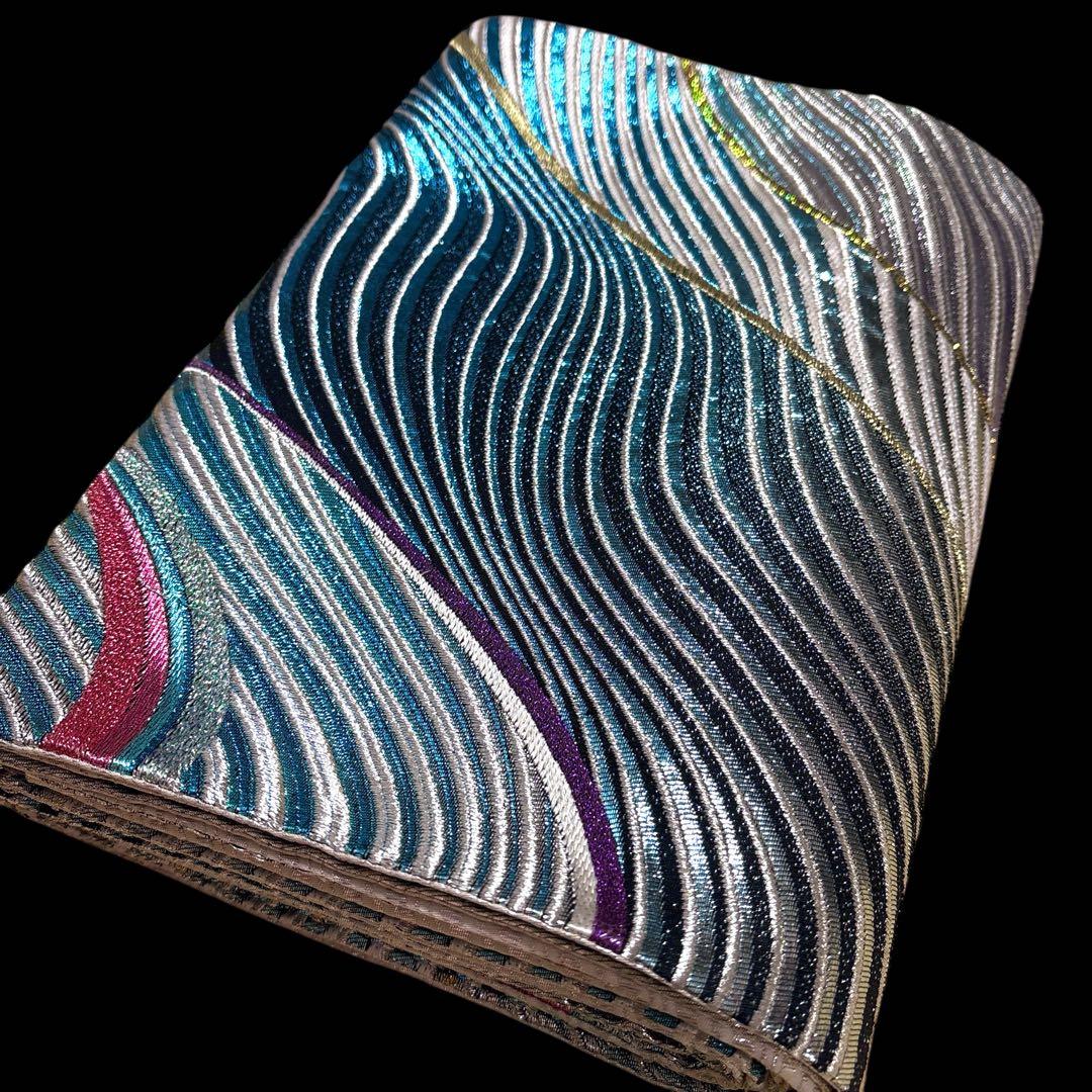 (う27) 銀河に舞う白鳩 ✦ 赤黒白グレーのモダンな幾何学模様振袖⑤点セット