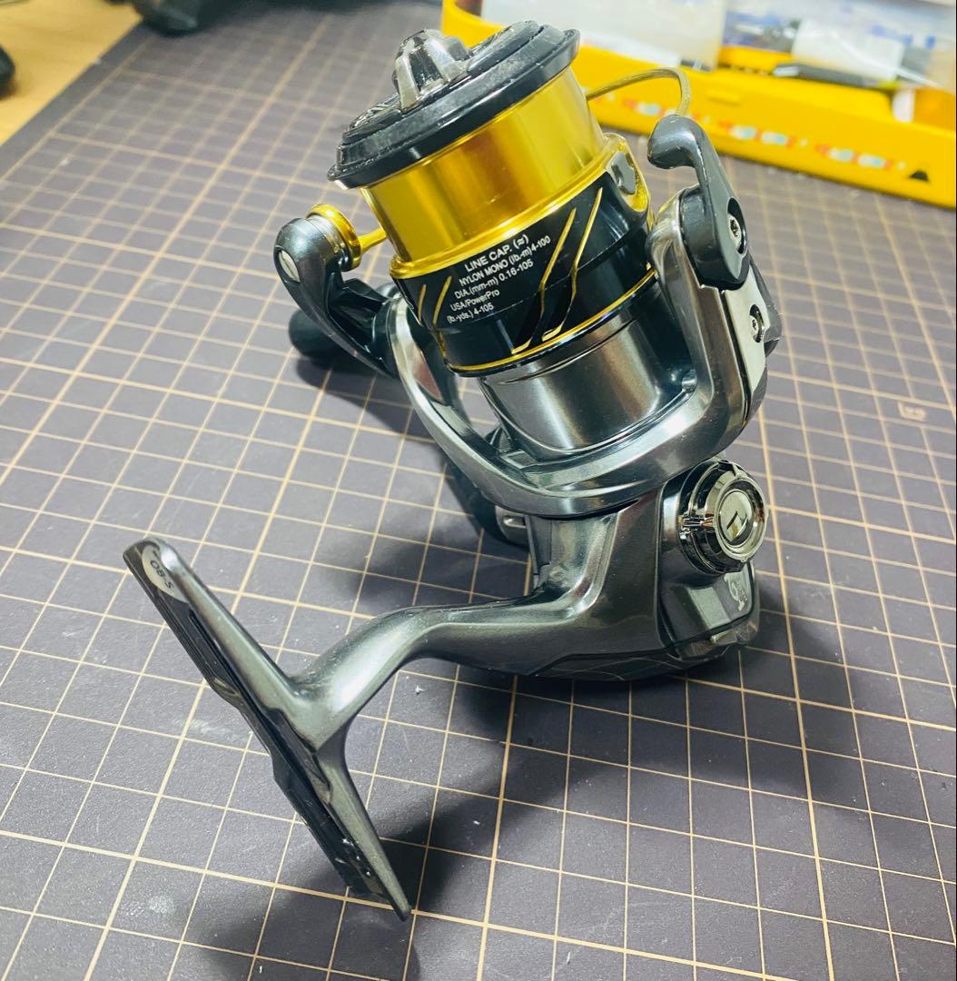 シマノShimano 16ヴァンキッシュVanquish C2000S リール