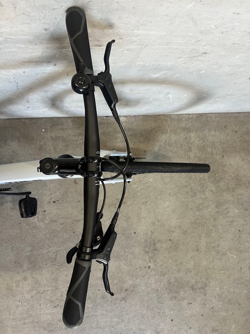 クロスバイク　 TREK FX2 DISC トレック　FX2 2025年モデル