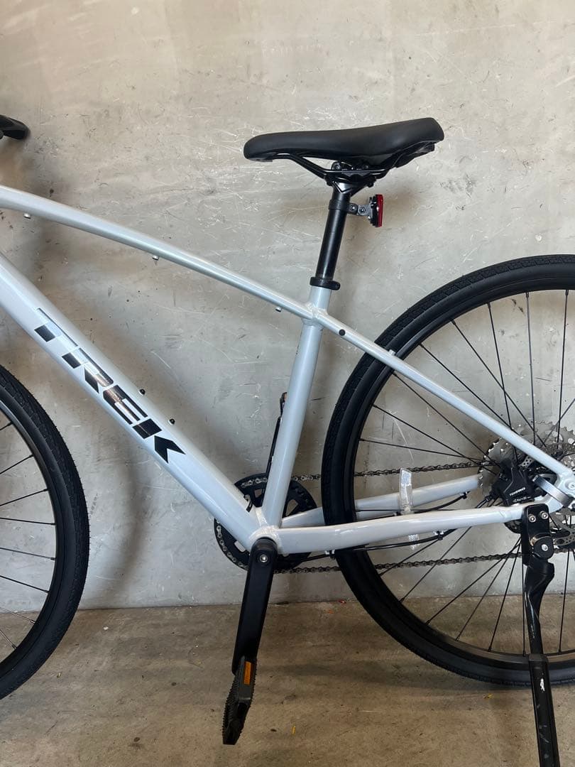 クロスバイク　 TREK FX2 DISC トレック　FX2 2025年モデル