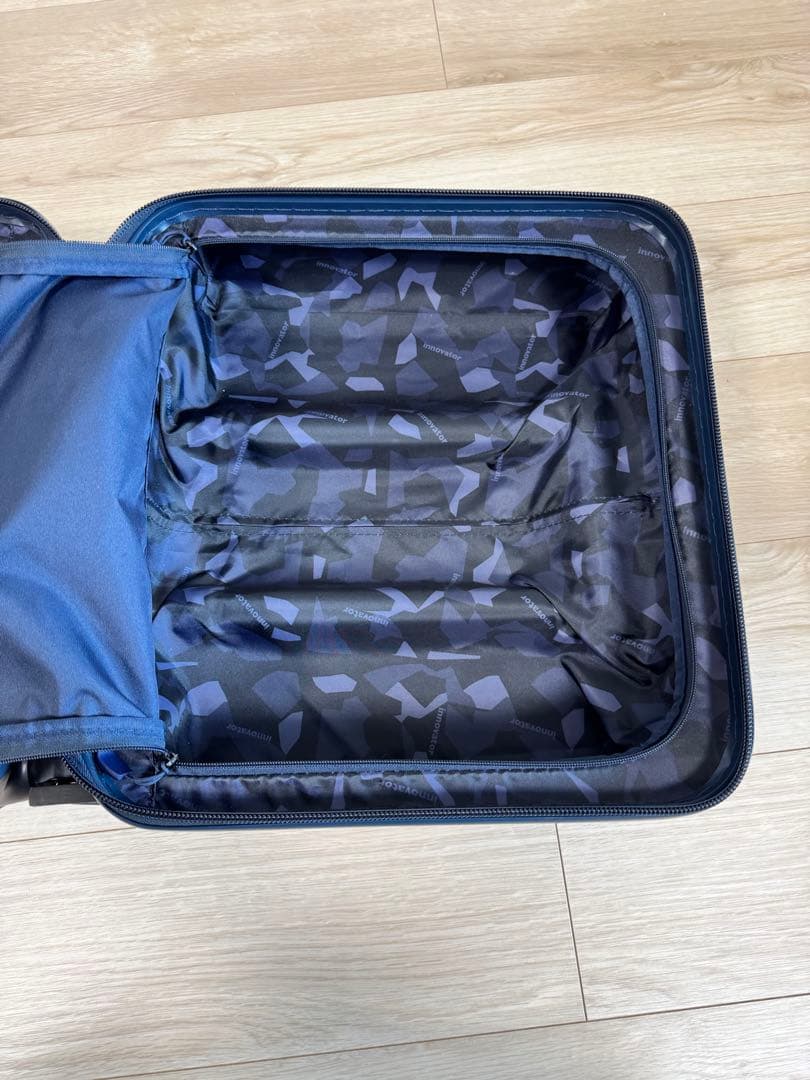 INNOVATOR INV20 Deep Sea 33L 機内持ち込み