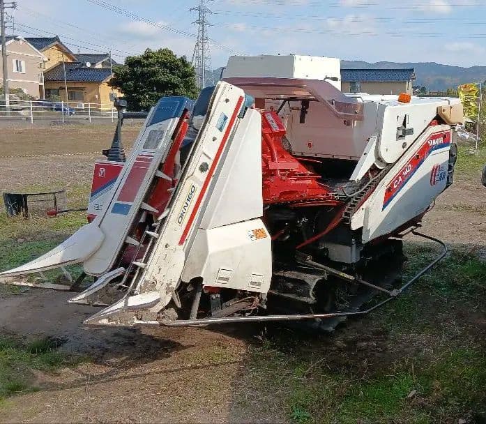 ヤンマー CA140 コンバイン