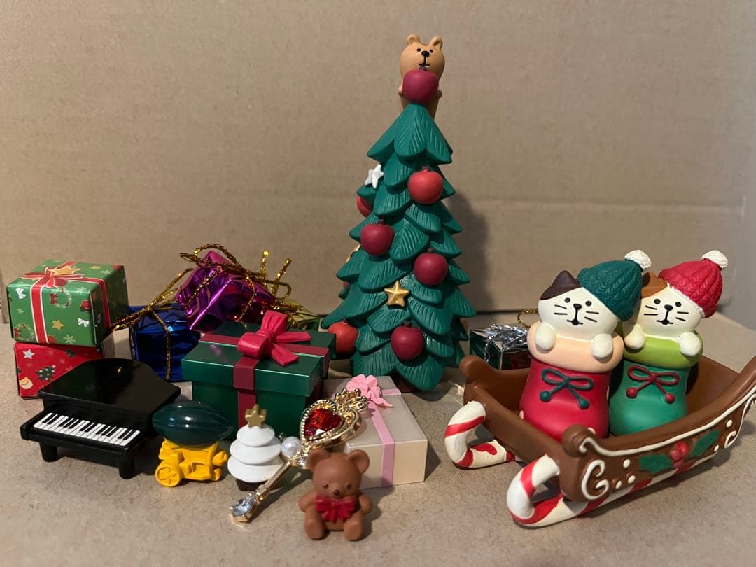 デコレ　コンコンブルconcombre リスのクリスマスツリー　お菓子のそり