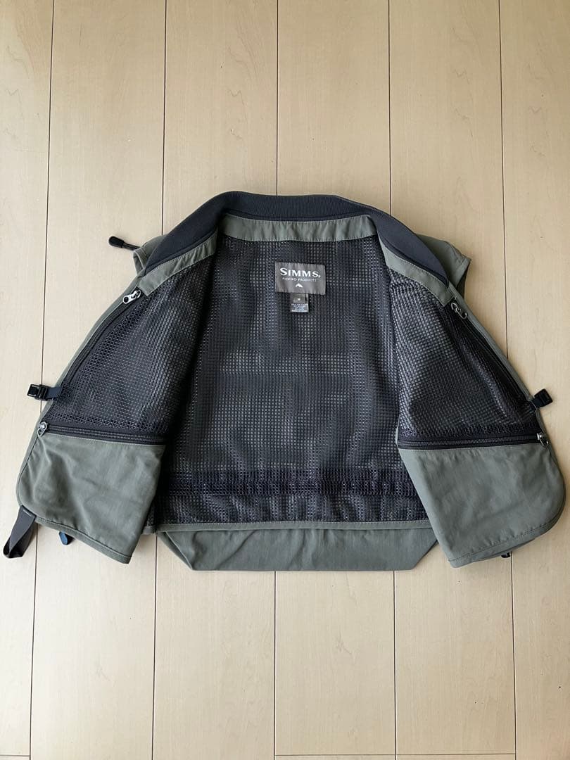 Simms フィッシングベスト オリーブグリーン