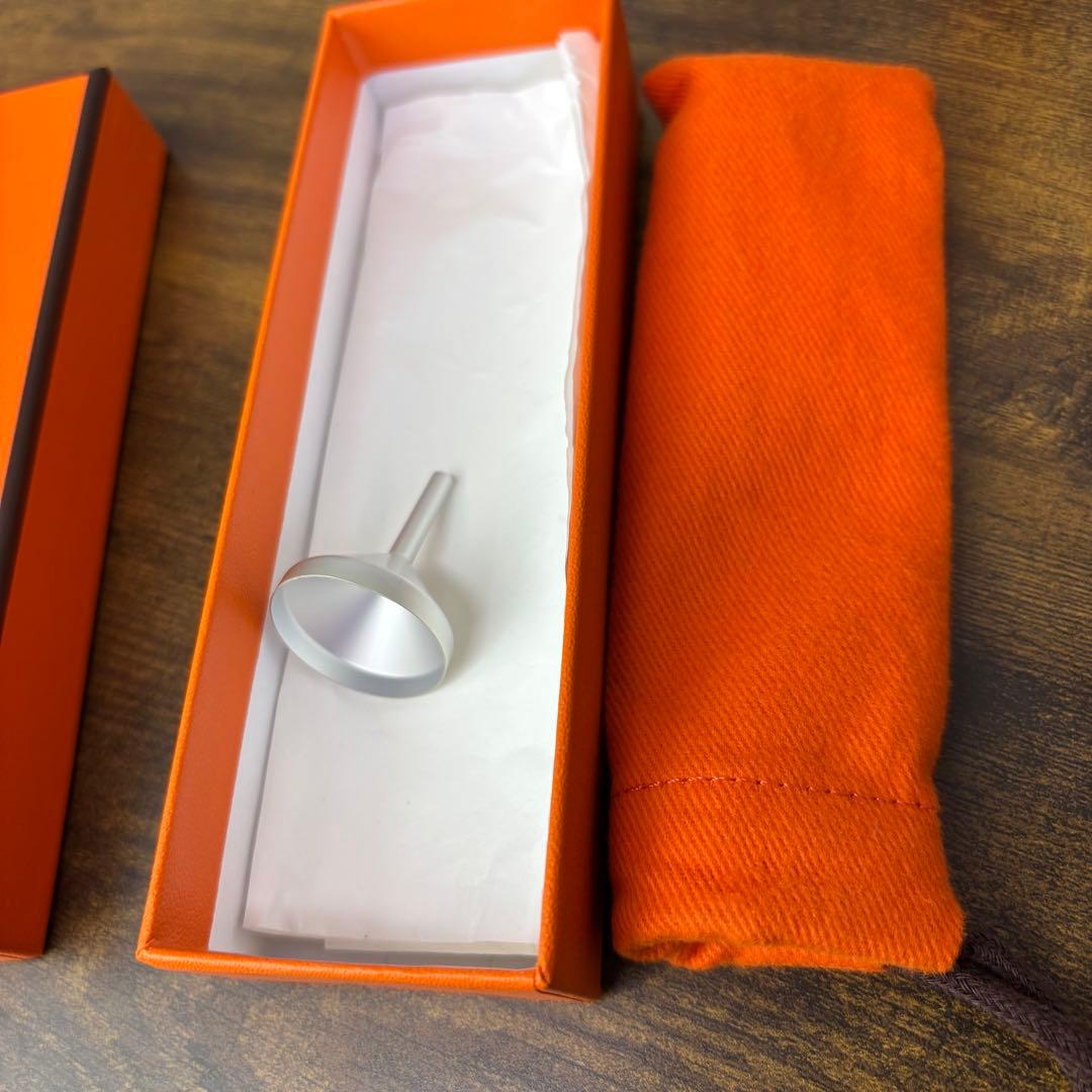 新品未使用箱付　HERMES エルメス　レフィラブルアトマイザー　オレンジ