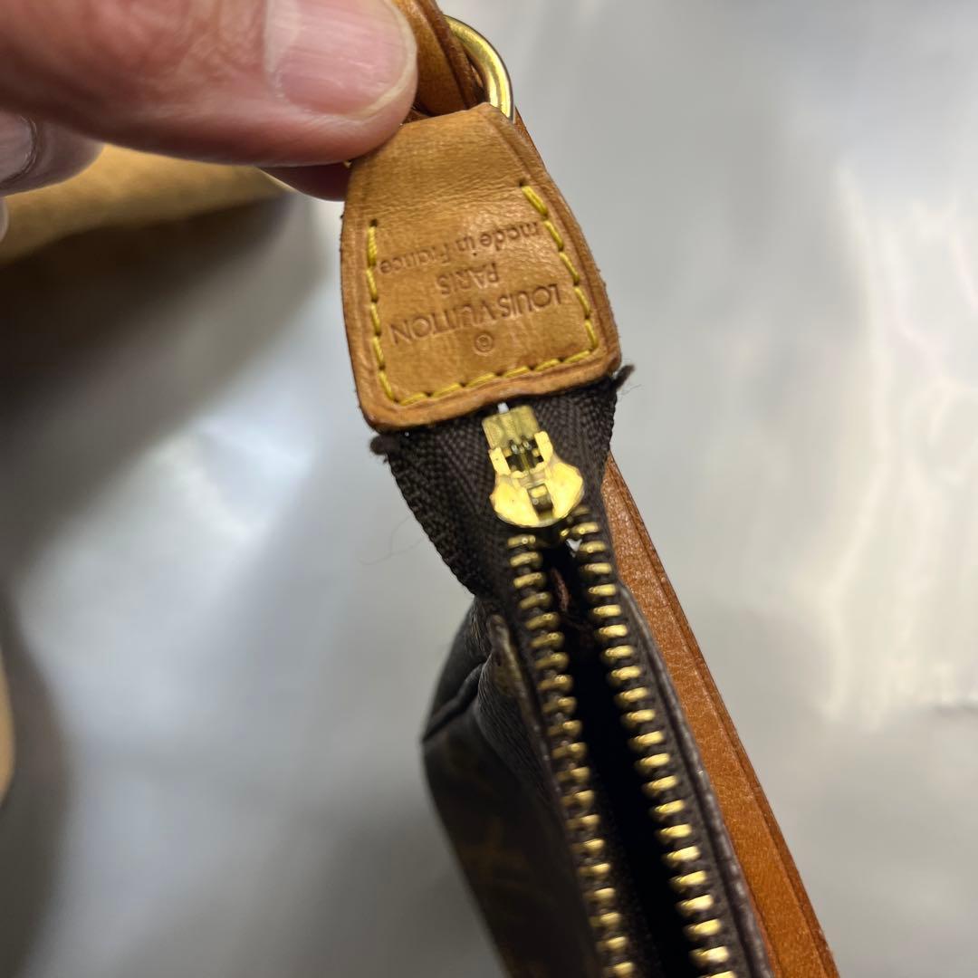 【LOUIS VUITTON】モノグラム　ポシェットアクセソワール
