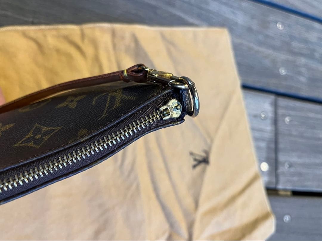 【LOUIS VUITTON】モノグラム　ポシェットアクセソワール